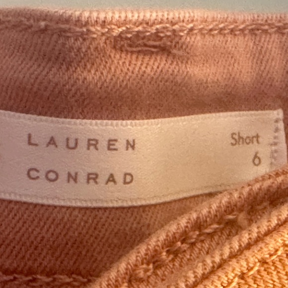 2-Shorts size 6.Please look at the pictures and video for better description!!❣️ - Picture 12 of 14